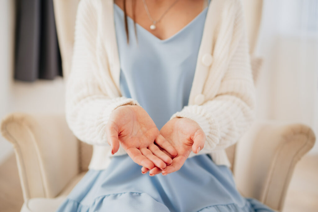 biochemické těhotenství po IVF – velmi slabá čárka na těhotenském testu